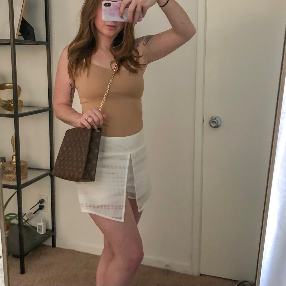 🆕 NWT BEBE White Shorts - Picture 3 of 5